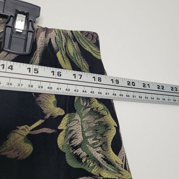 Briggs black green grunge tropical leaf print pull on partial button front skirt - Picture 5 of 6